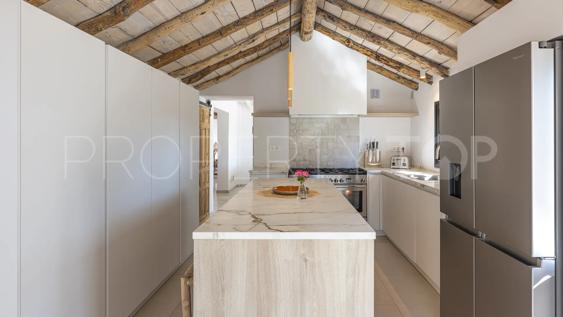 Se vende villa con 4 dormitorios en Guadalmina Alta