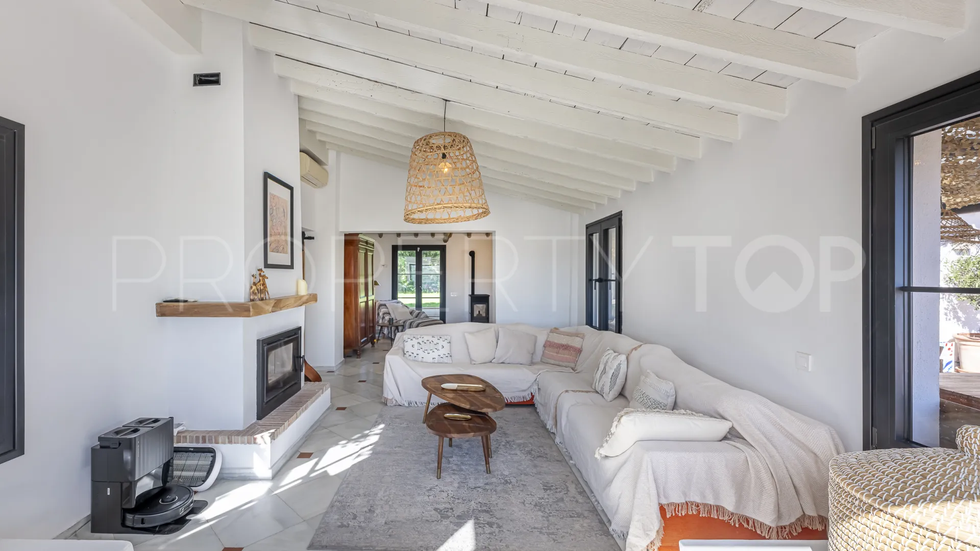 Se vende villa con 4 dormitorios en Guadalmina Alta