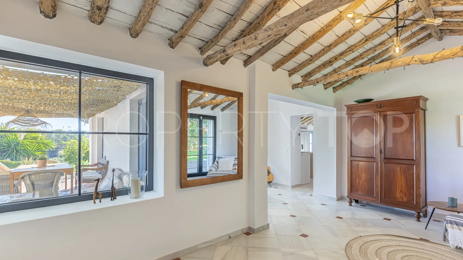 Se vende villa con 4 dormitorios en Guadalmina Alta