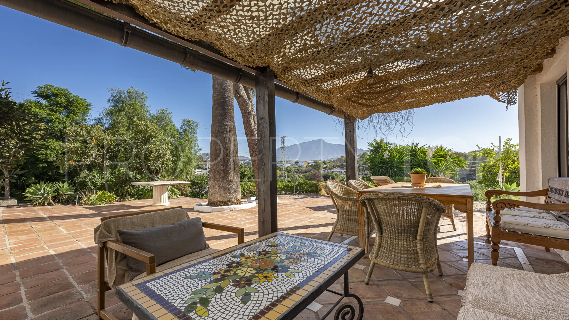 Se vende villa con 4 dormitorios en Guadalmina Alta