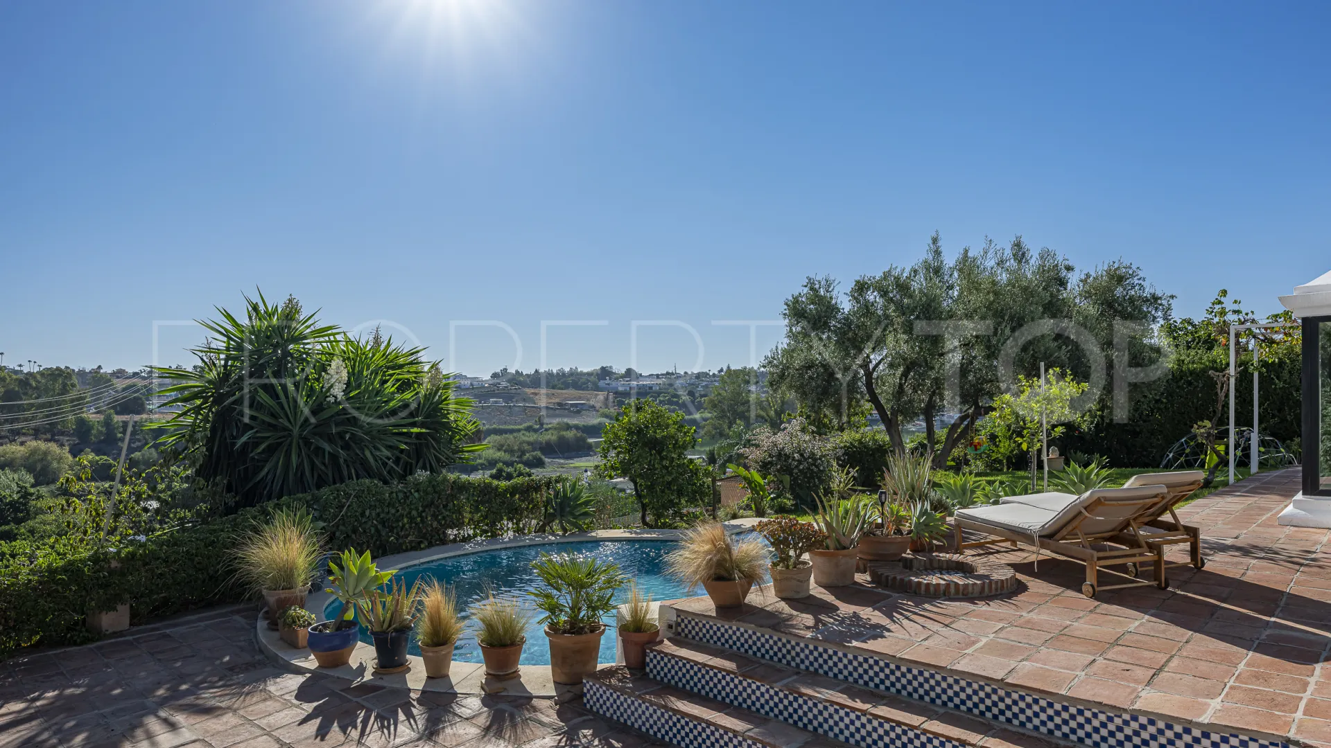 Se vende villa con 4 dormitorios en Guadalmina Alta