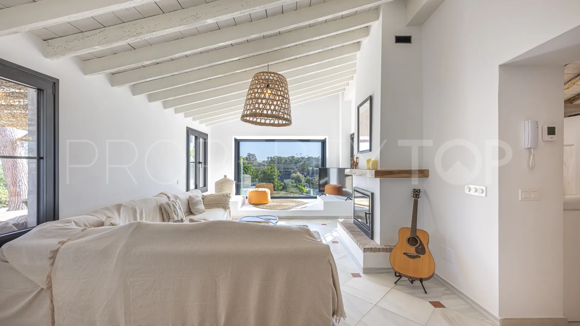 Se vende villa con 4 dormitorios en Guadalmina Alta