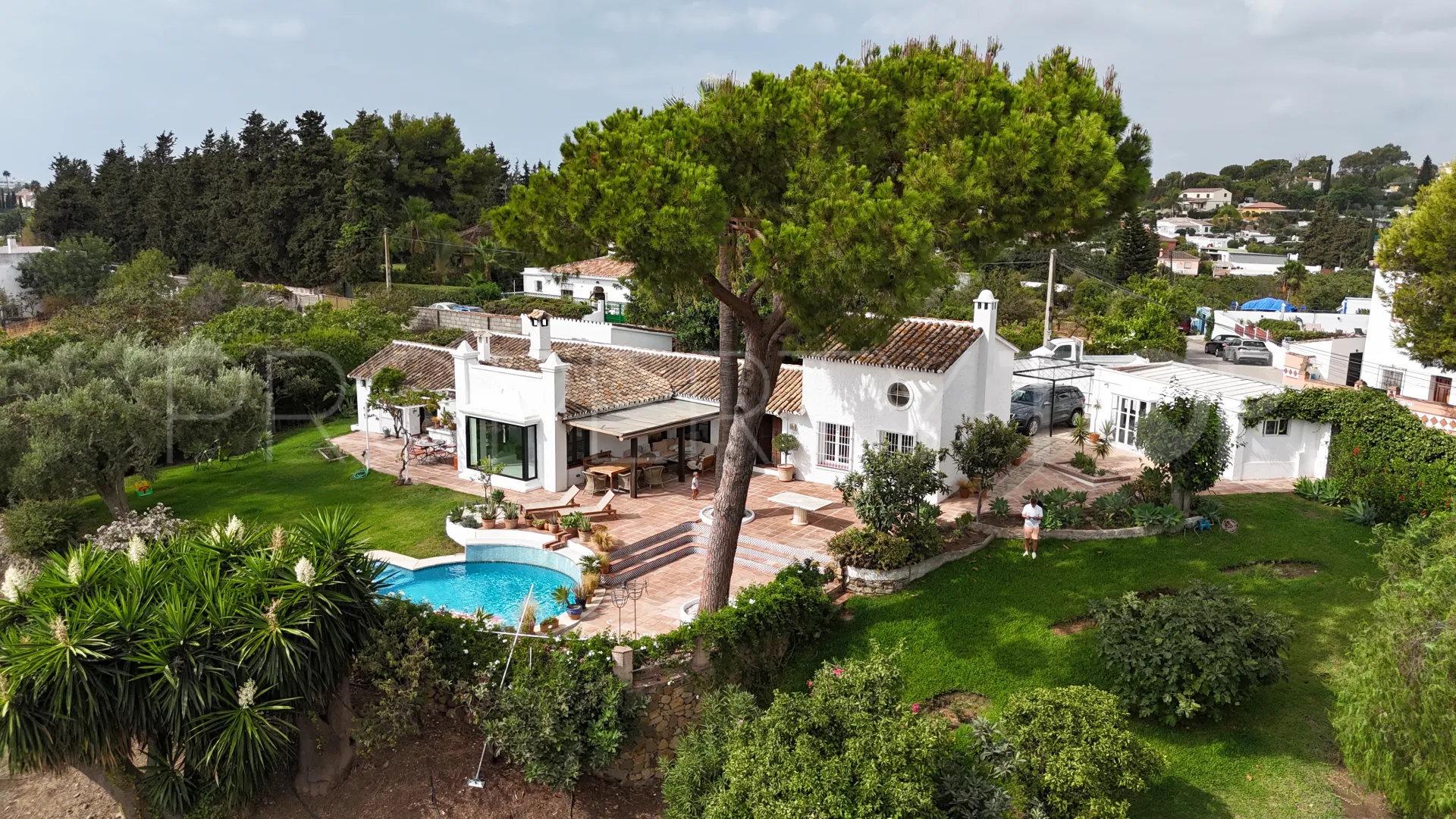 Se vende villa con 4 dormitorios en Guadalmina Alta