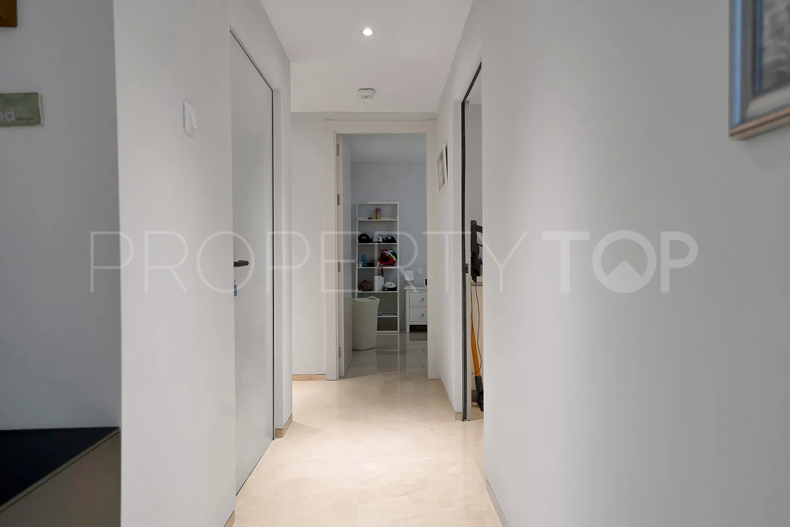 Villa for sale in Estepona