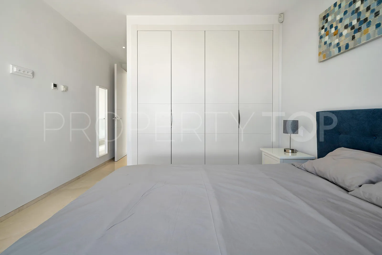 Villa for sale in Estepona