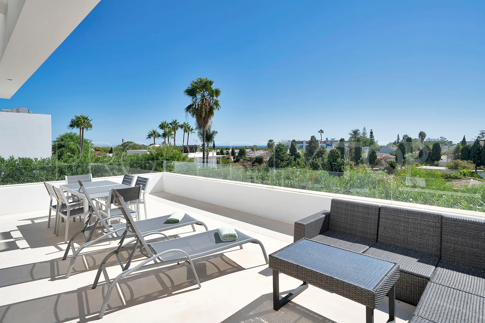 Villa for sale in Estepona
