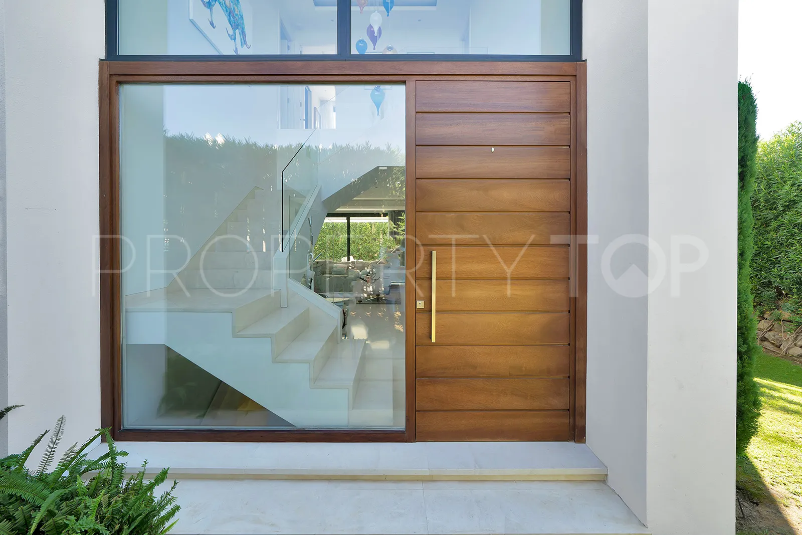 Villa for sale in Estepona