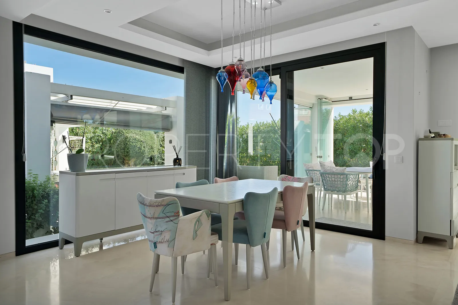 Villa for sale in Estepona