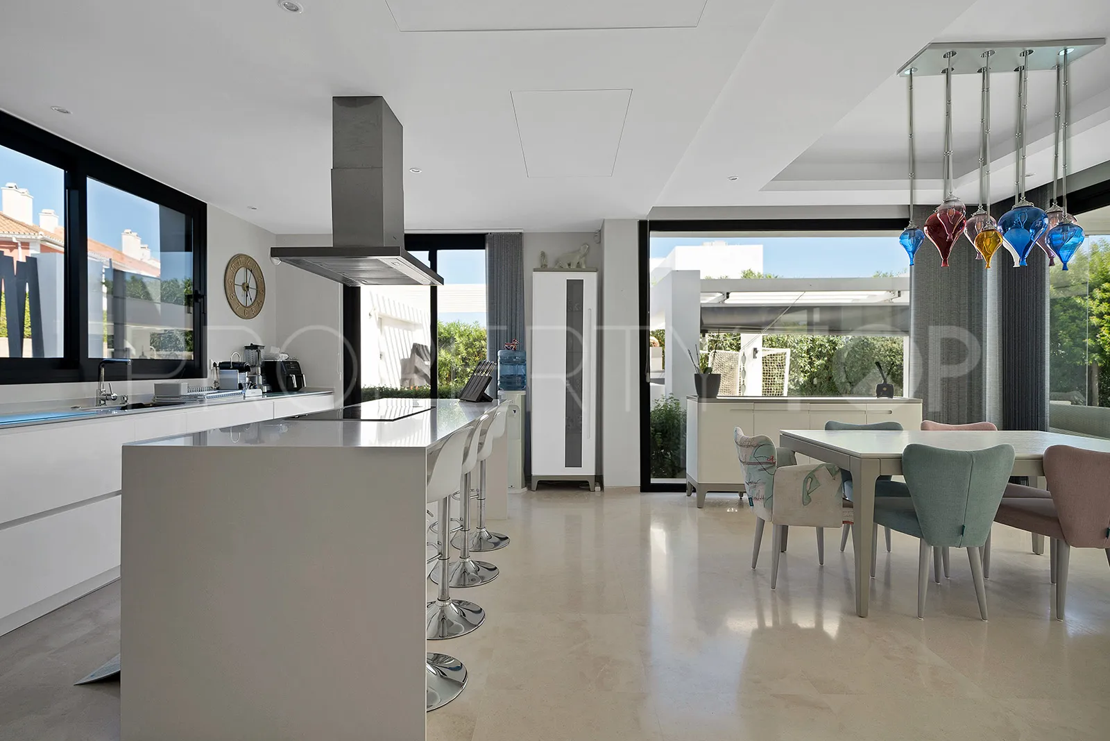 Villa for sale in Estepona
