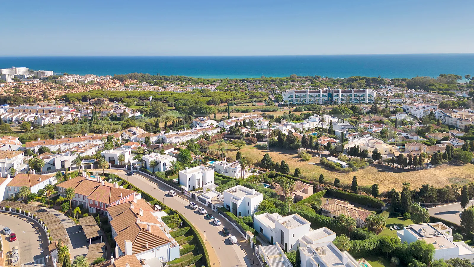 Villa for sale in Estepona
