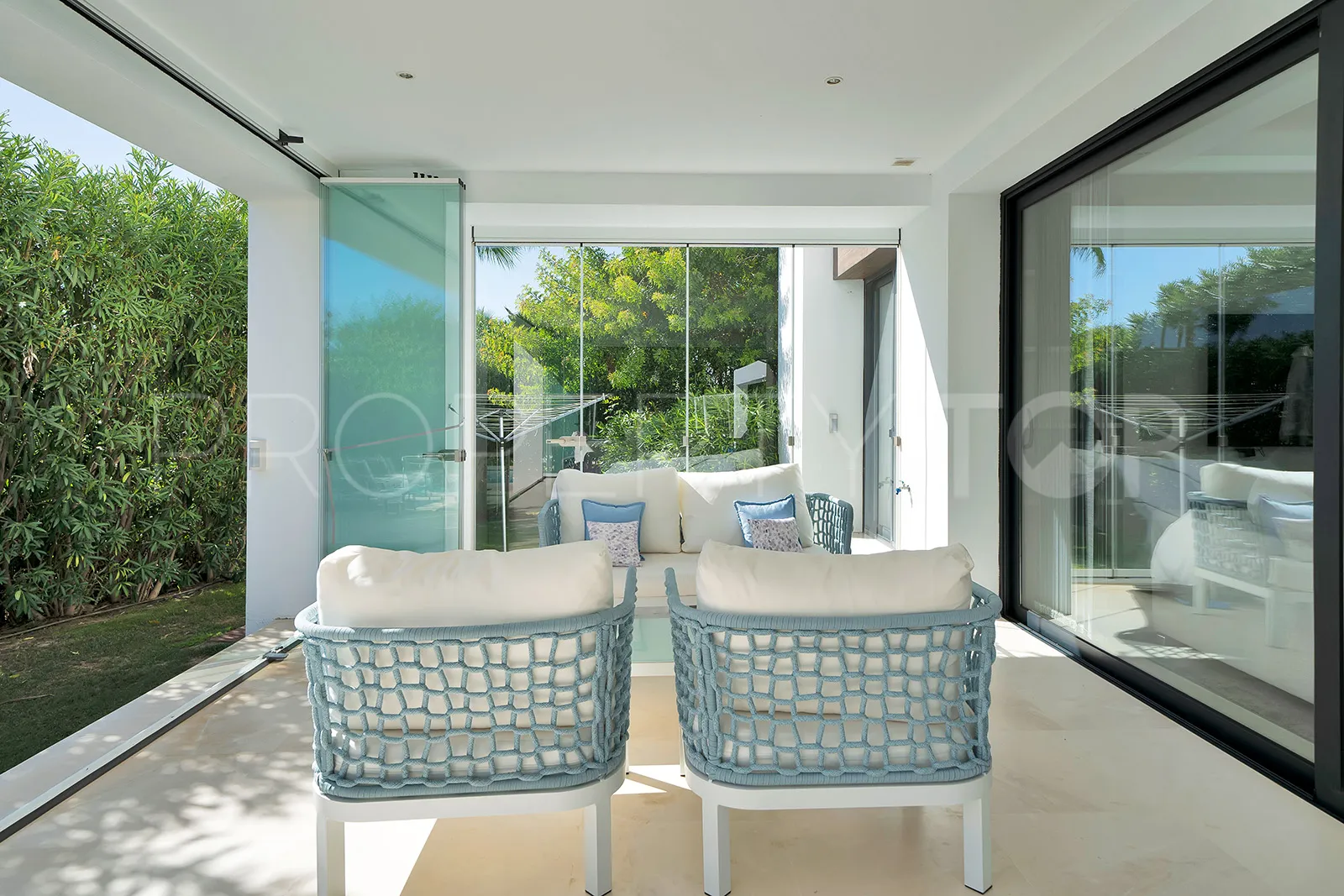 Villa for sale in Estepona