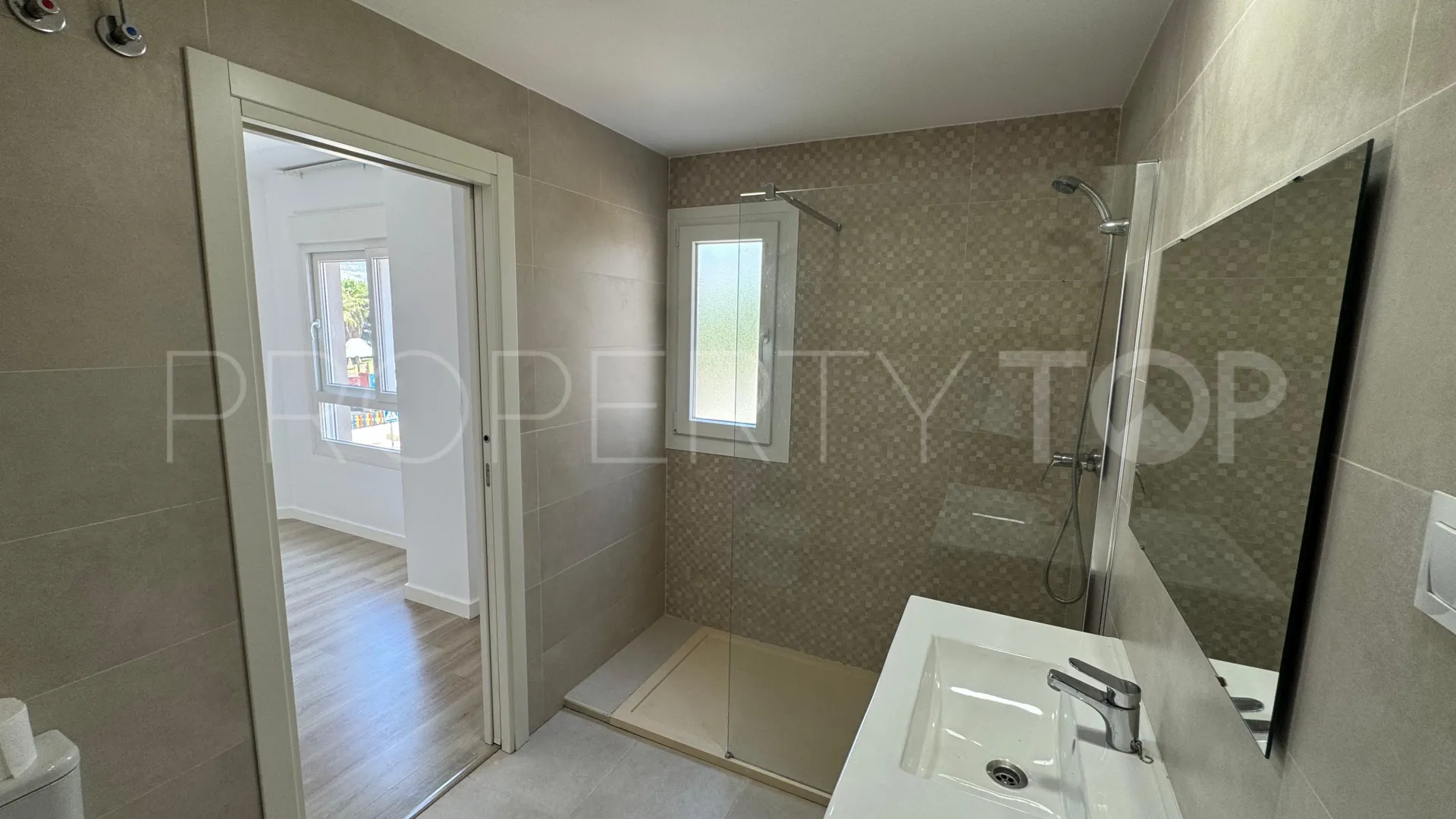 Nueva Andalucia, apartamento de 2 dormitorios en venta