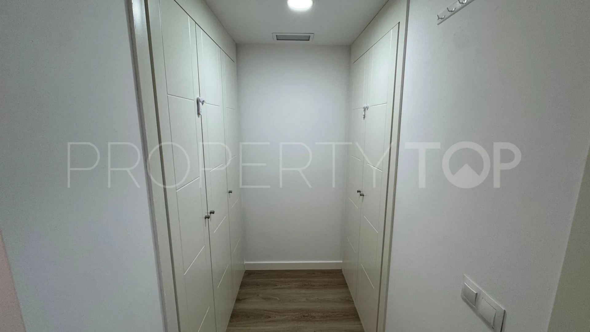Nueva Andalucia, apartamento de 2 dormitorios en venta