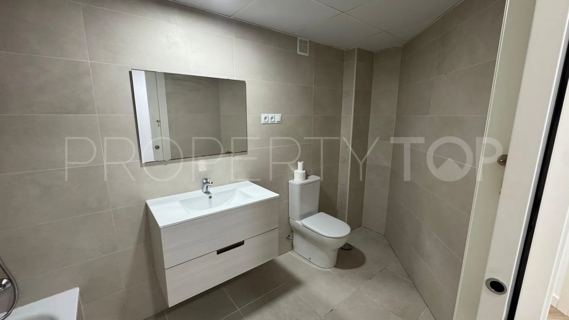 Nueva Andalucia, apartamento de 2 dormitorios en venta