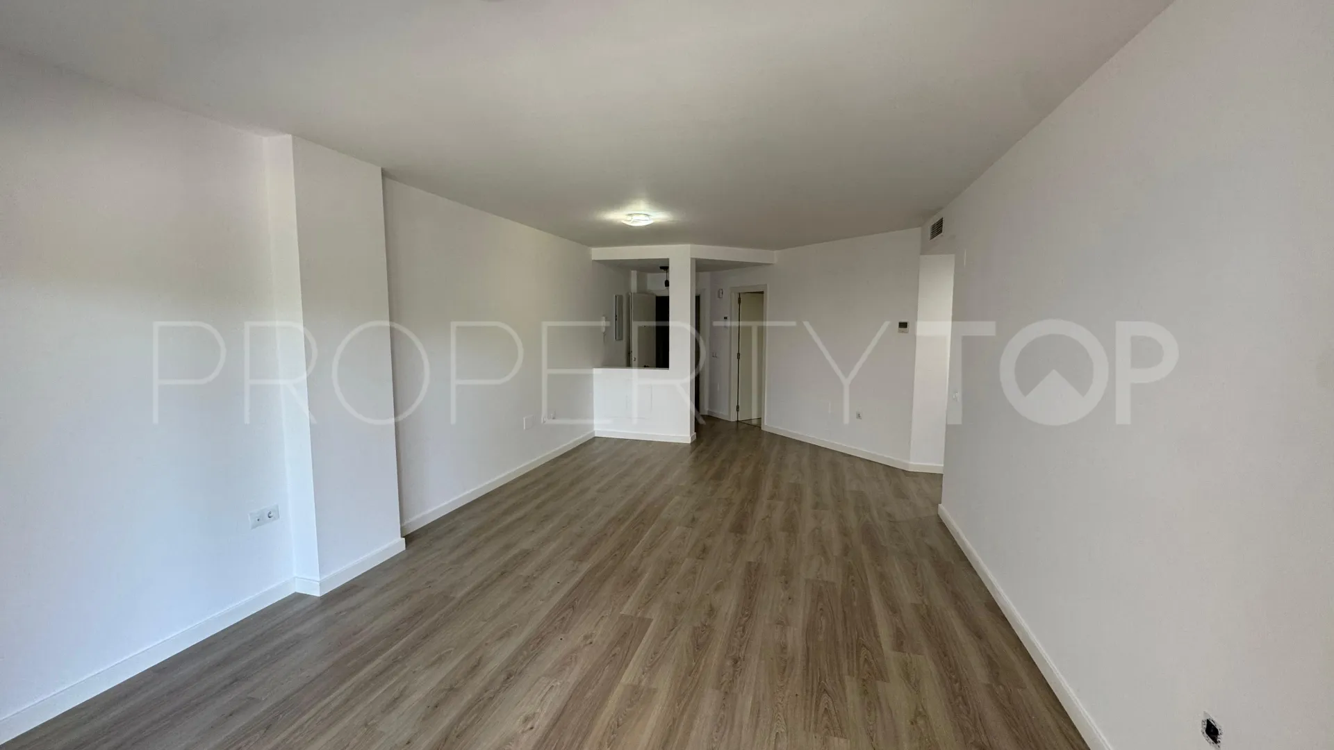 Nueva Andalucia, apartamento de 2 dormitorios en venta