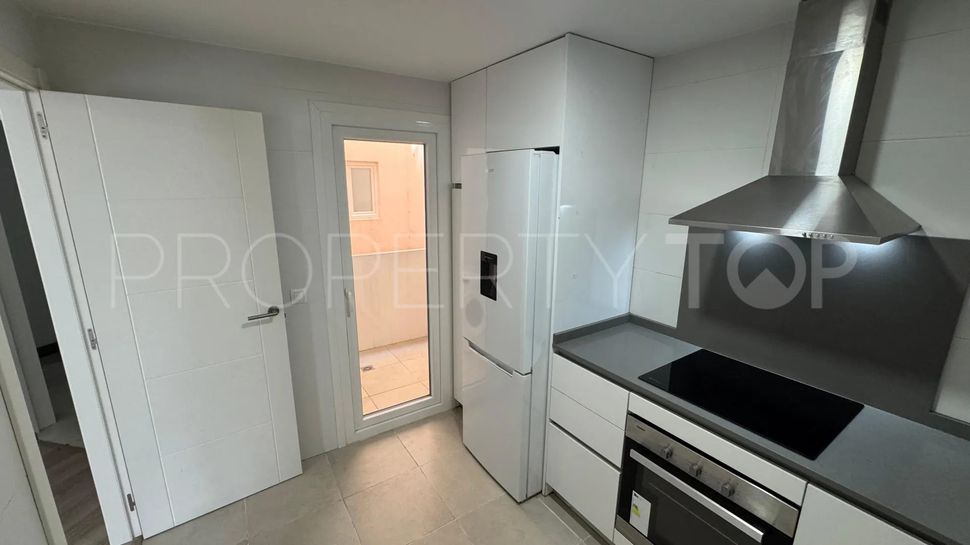 Nueva Andalucia, apartamento de 2 dormitorios en venta
