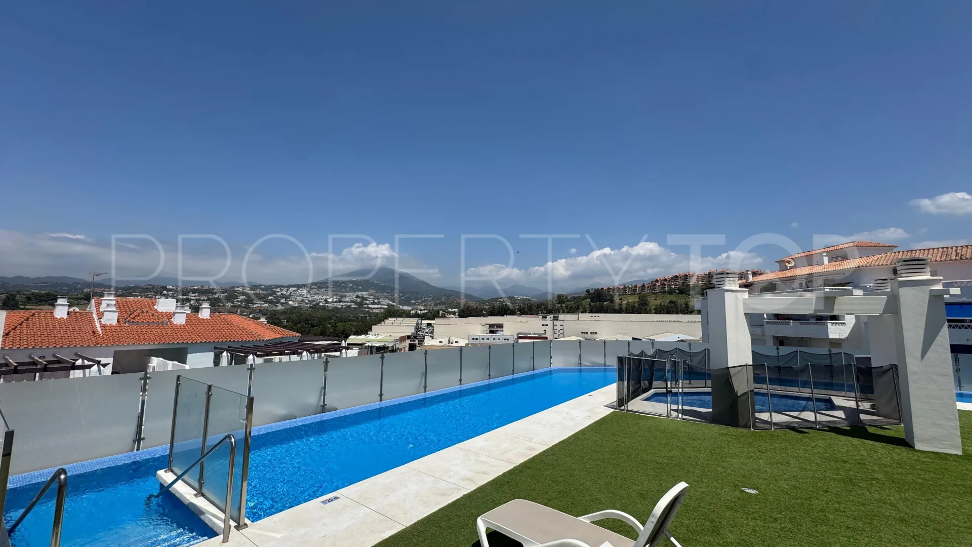 Nueva Andalucia, apartamento de 2 dormitorios en venta