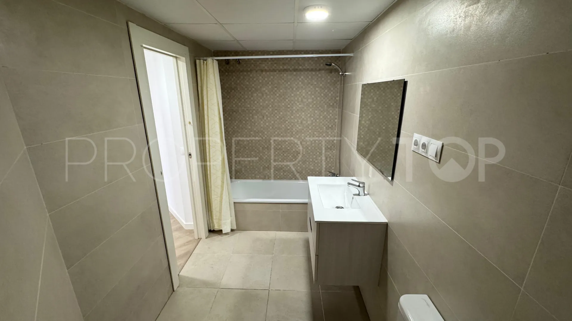 Nueva Andalucia, apartamento de 2 dormitorios en venta