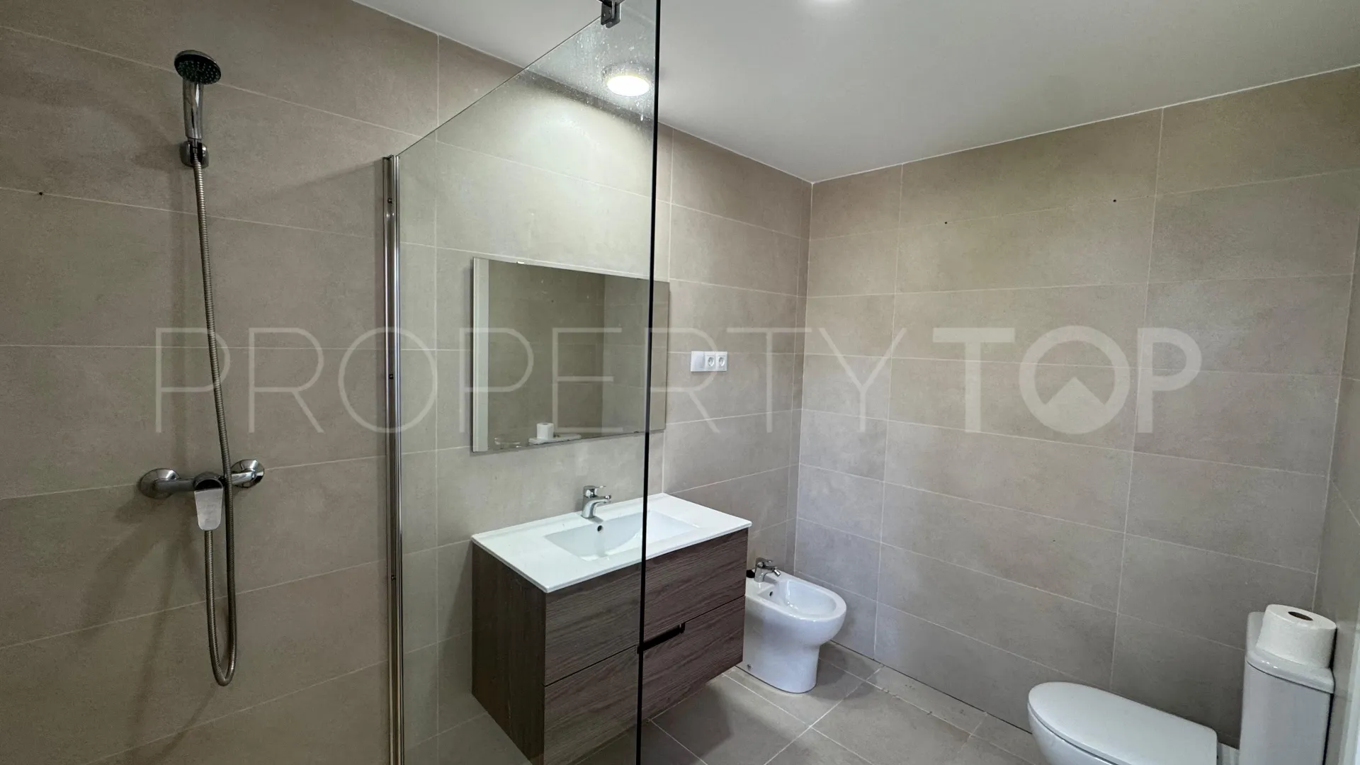 Nueva Andalucia, apartamento de 2 dormitorios en venta