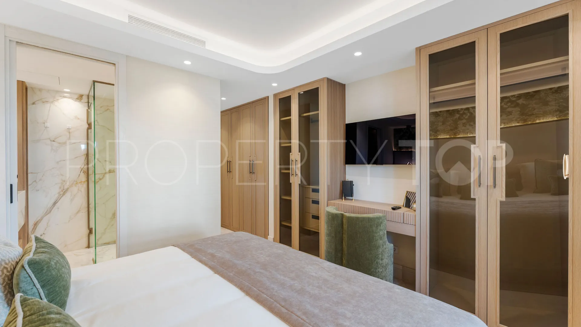 Apartamento con 3 dormitorios en venta en Puente Romano