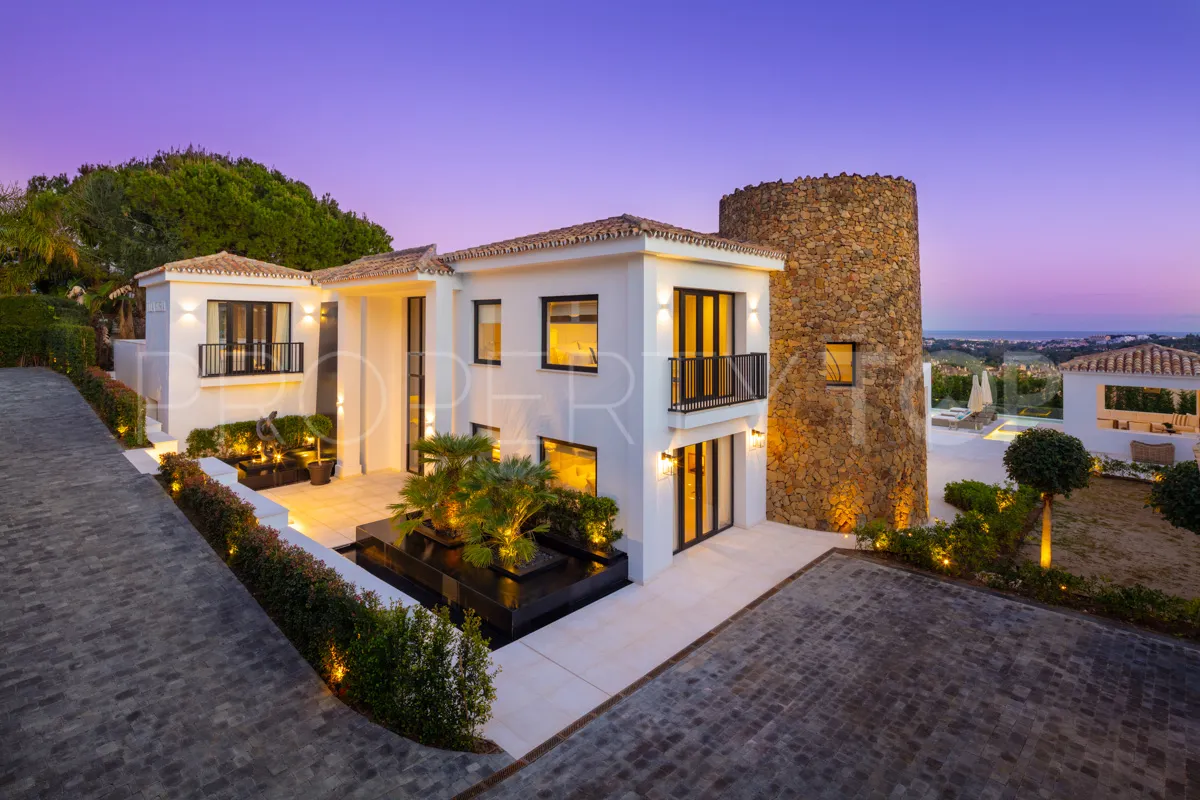 Nueva Andalucia, villa de 5 dormitorios a la venta