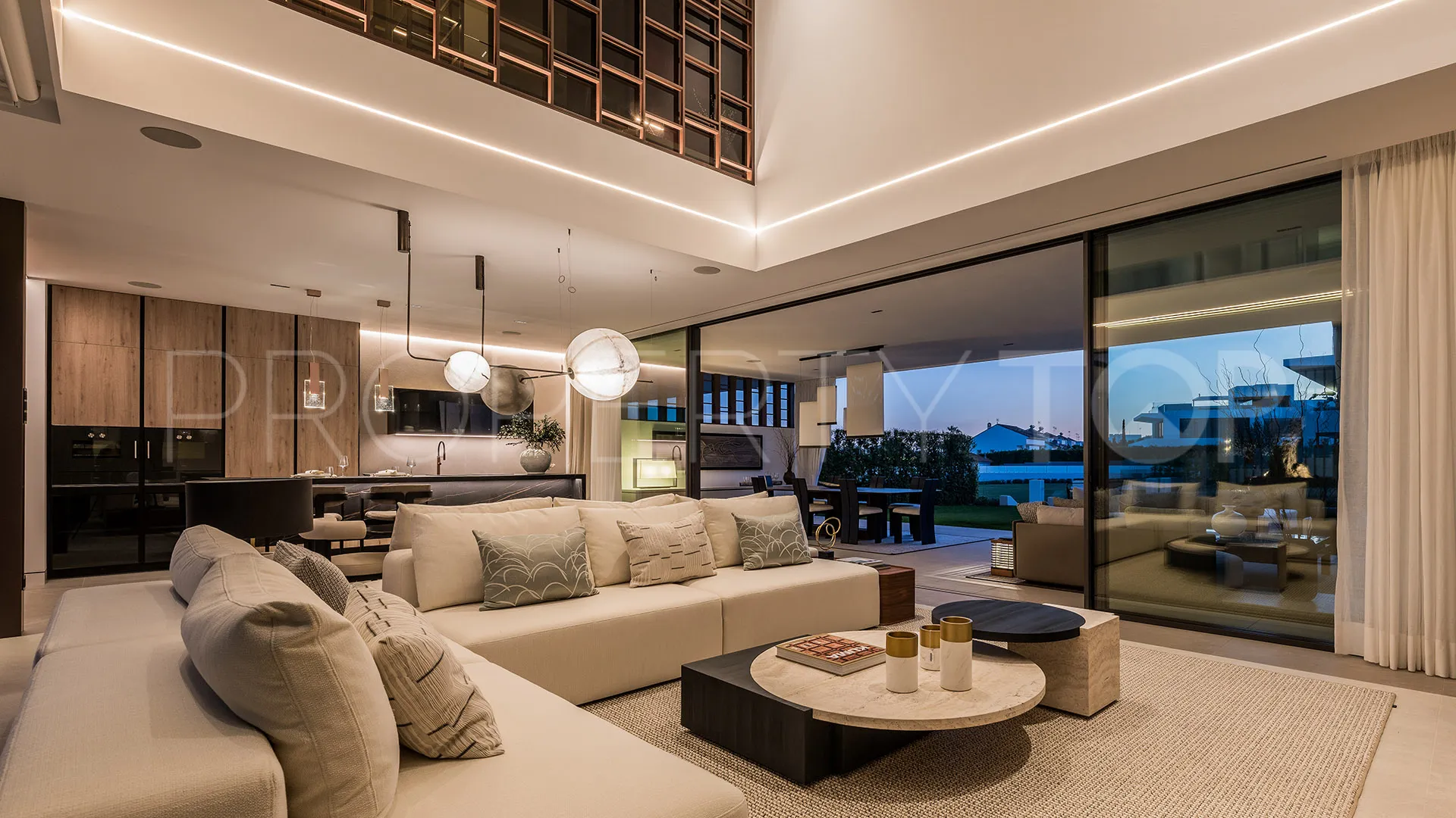 Villa pareada en venta en Golden Mile