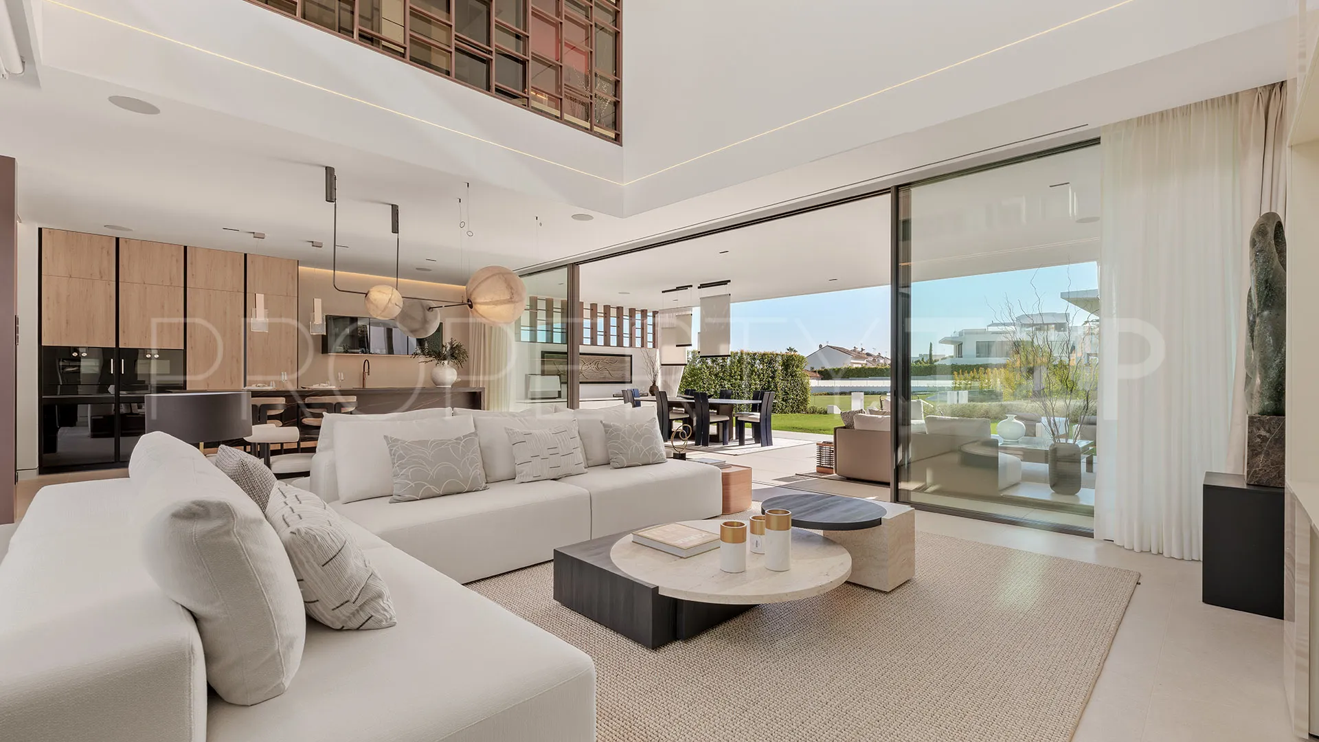 Villa pareada en venta en Golden Mile
