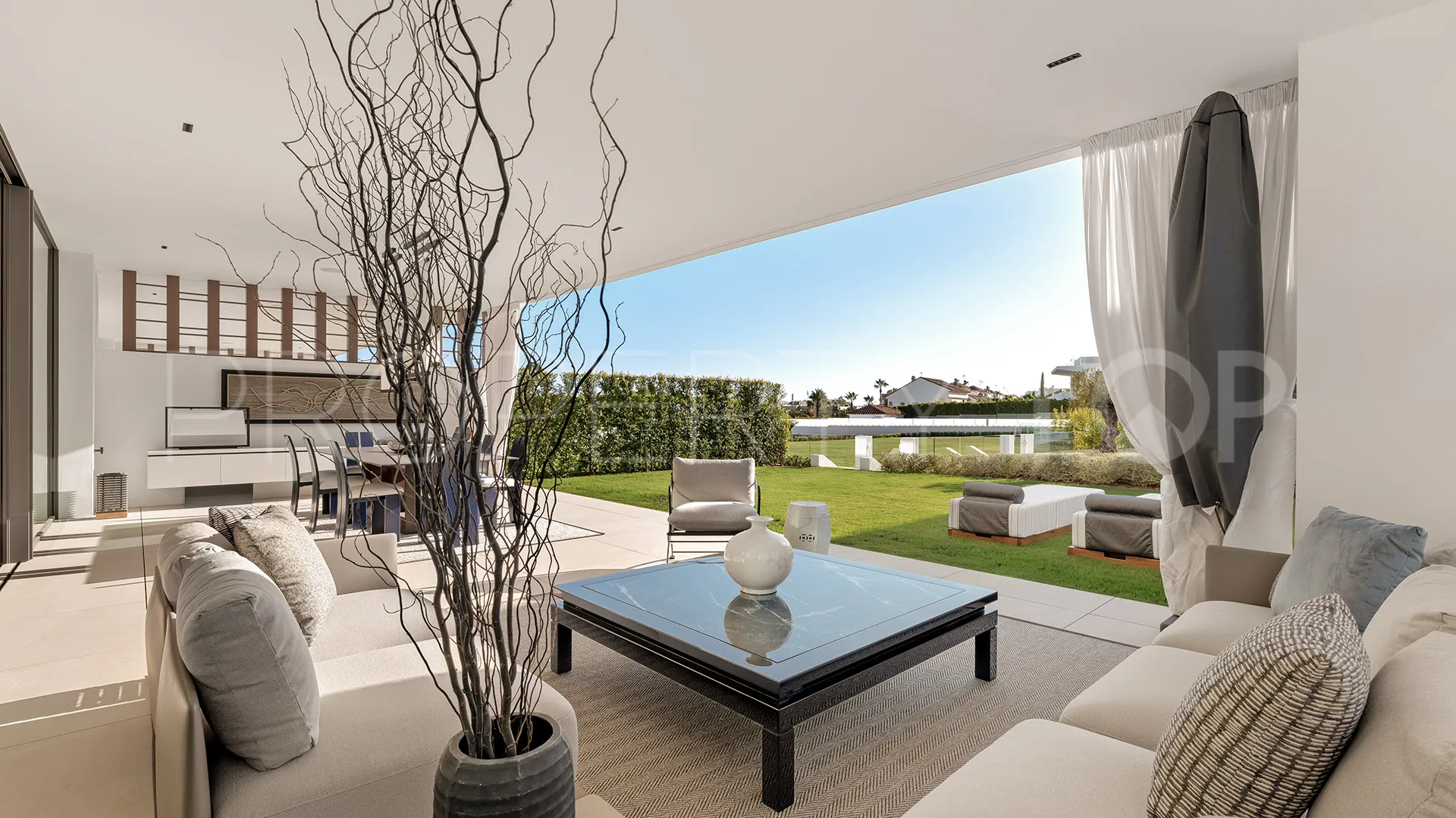 Villa pareada en venta en Golden Mile