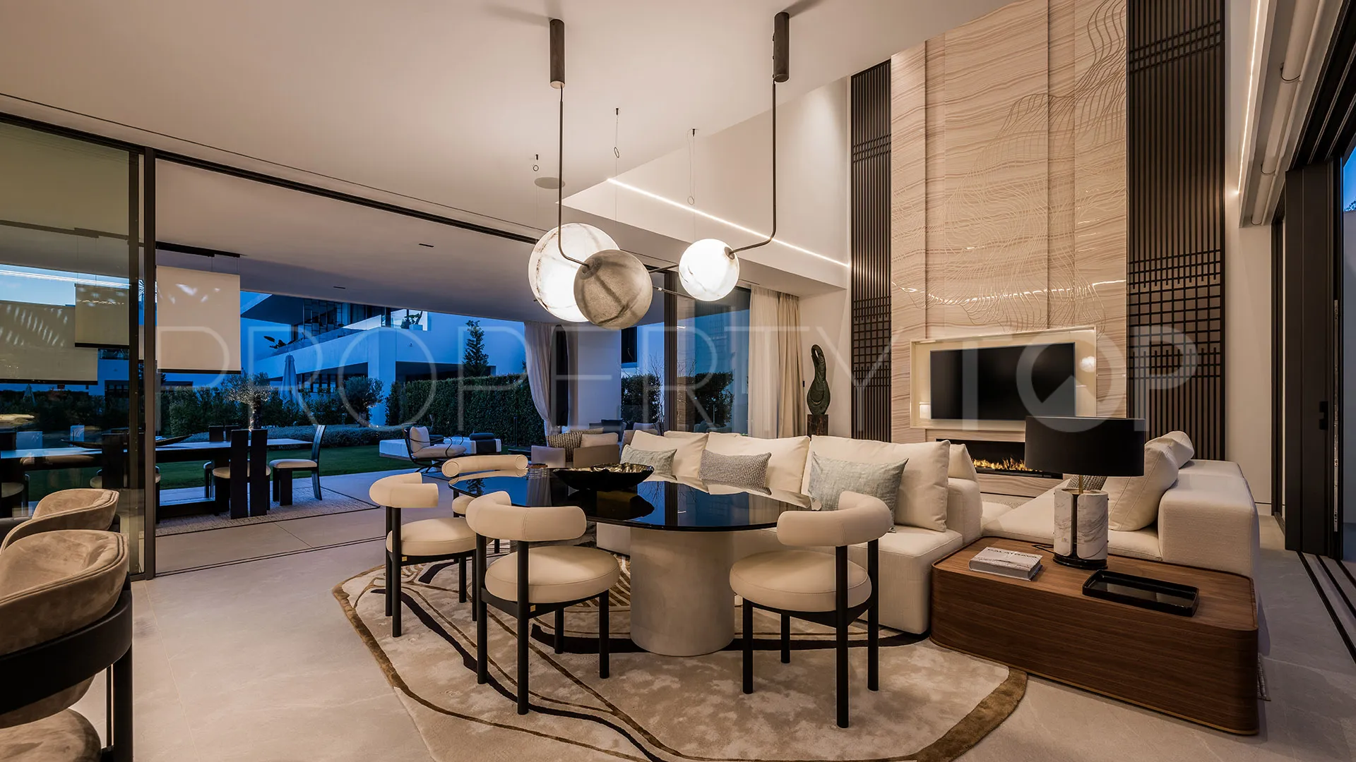 Villa pareada en venta en Golden Mile