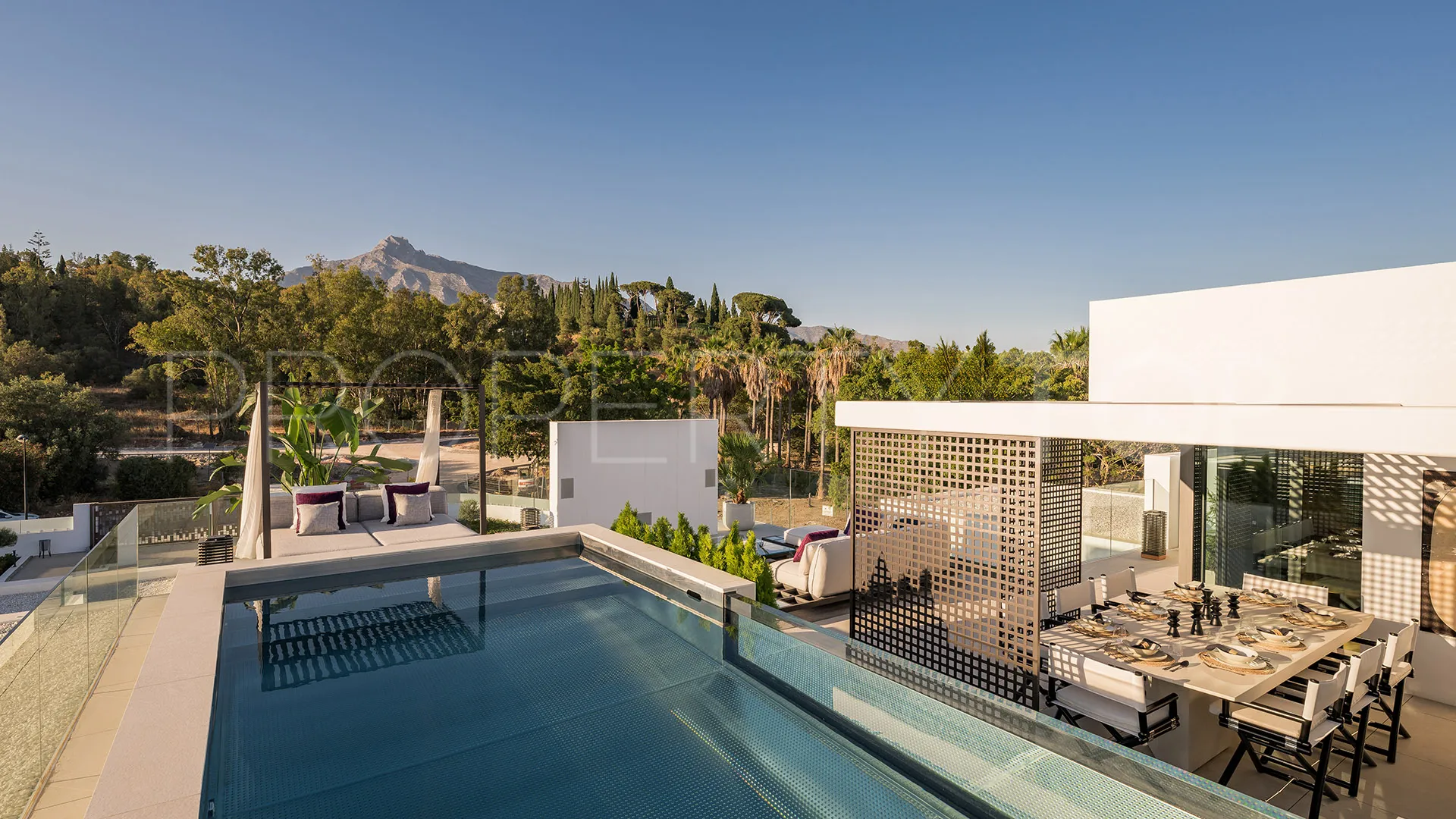 Villa pareada en venta en Golden Mile