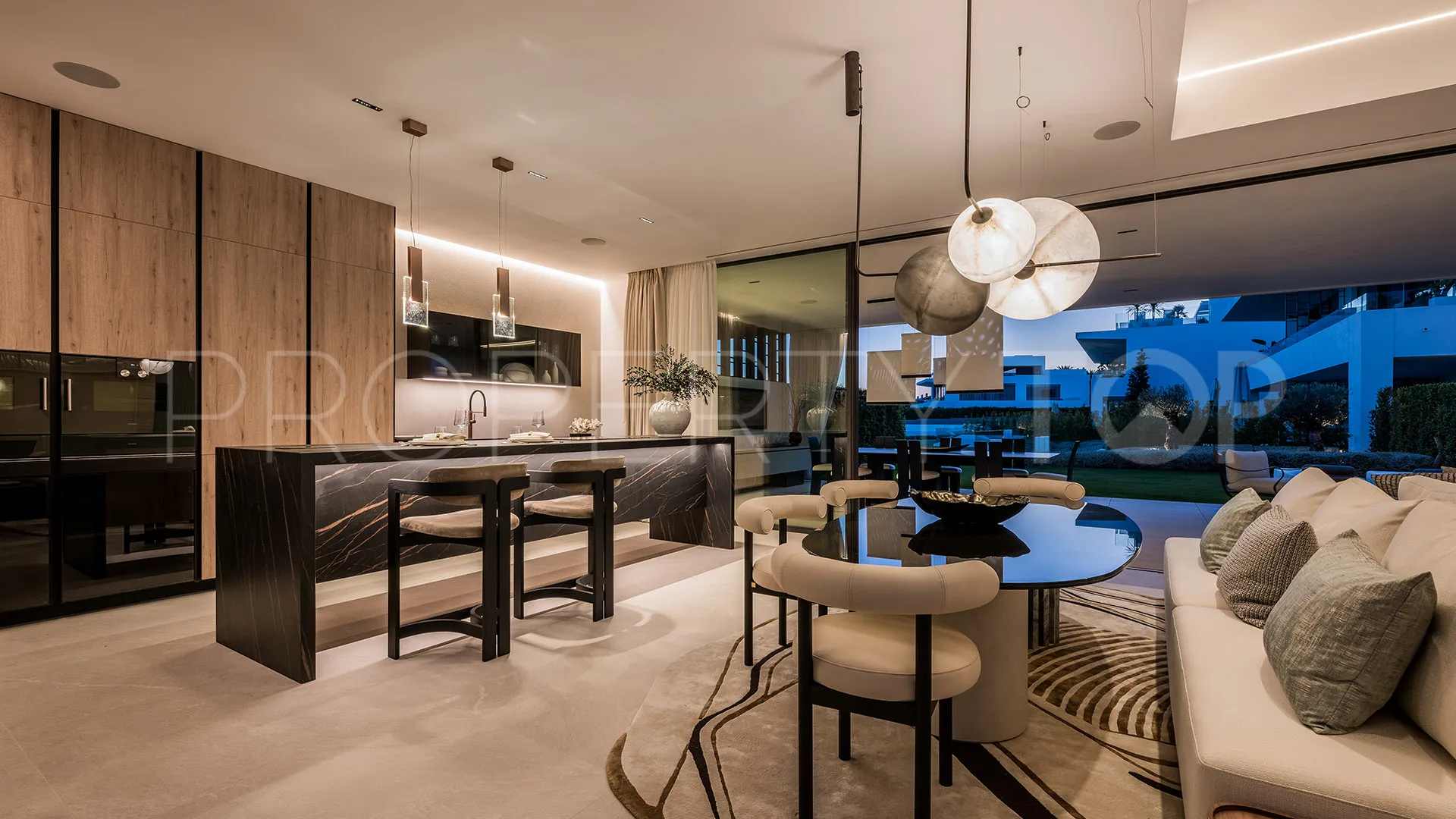 Villa pareada en venta en Golden Mile