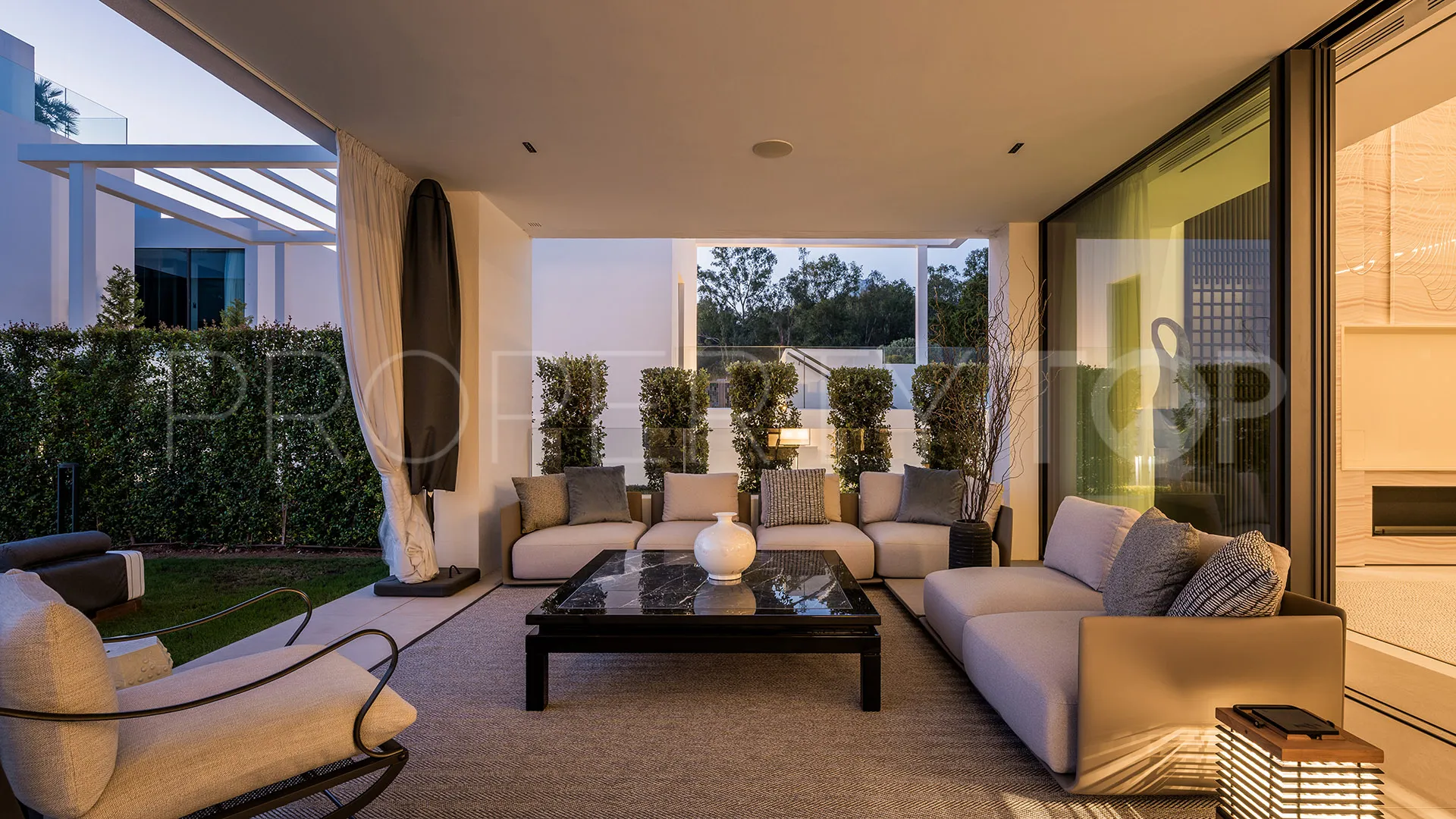 Villa pareada en venta en Golden Mile