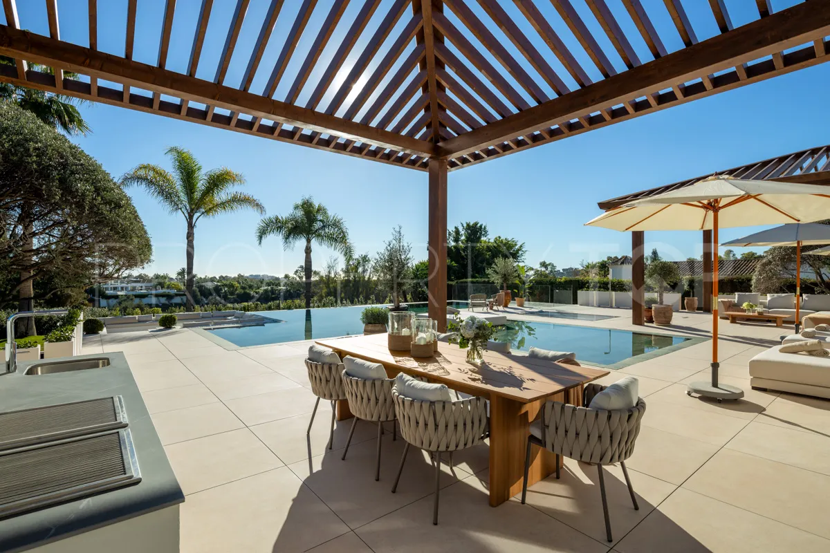Villa in Aloha for sale