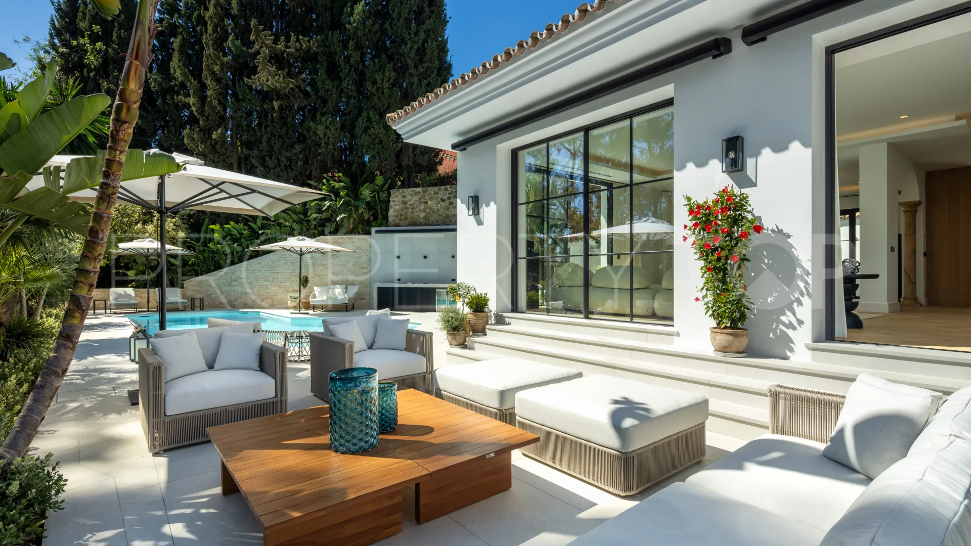 Se vende villa de 5 dormitorios en Benahavis