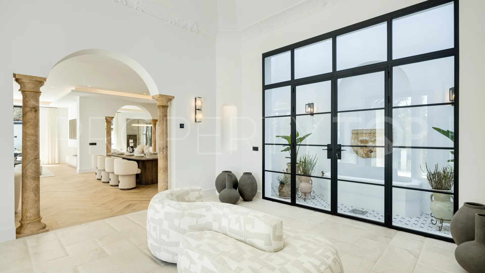 Se vende villa de 5 dormitorios en Benahavis