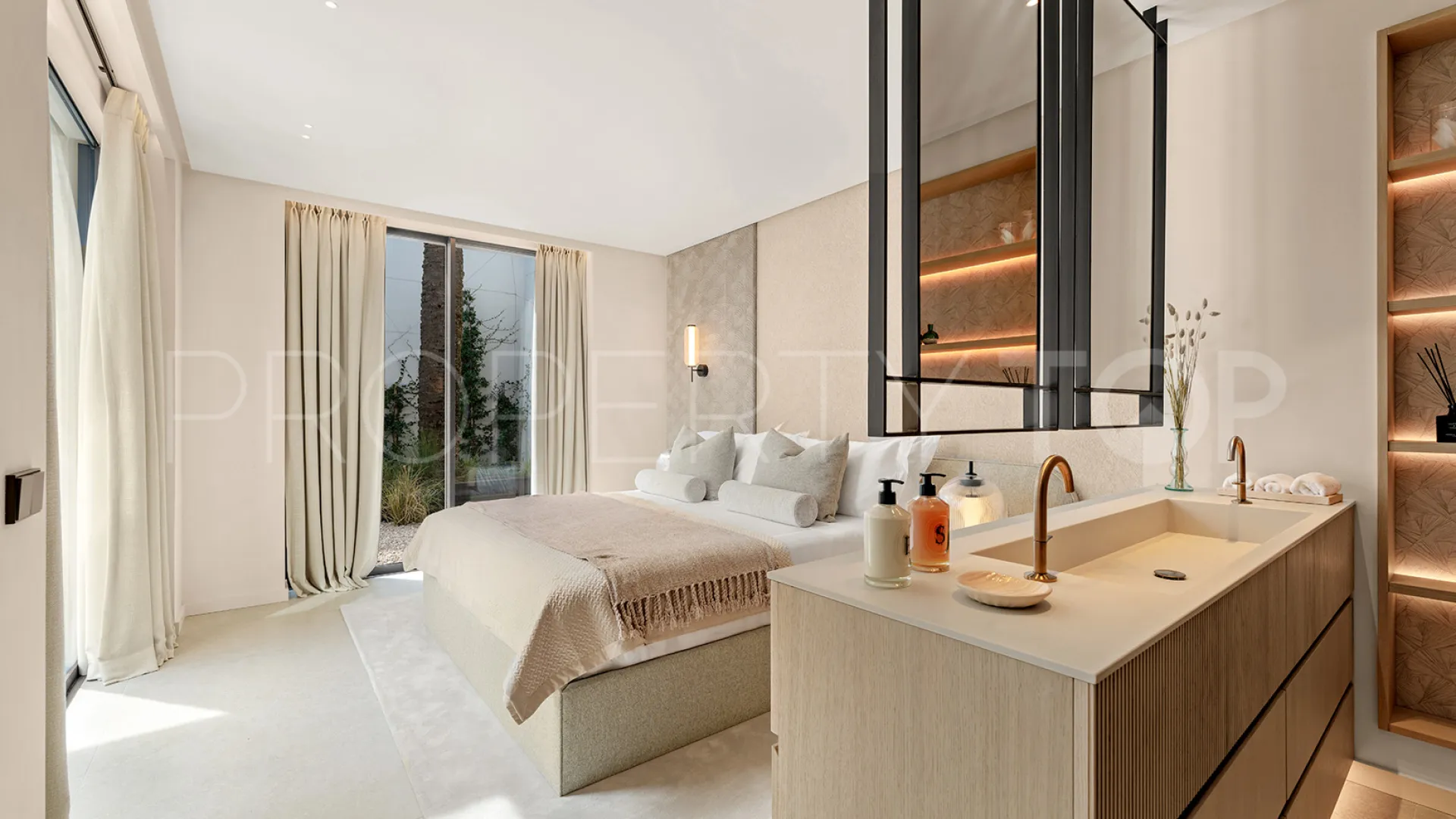 For sale Nueva Andalucia 4 bedrooms villa