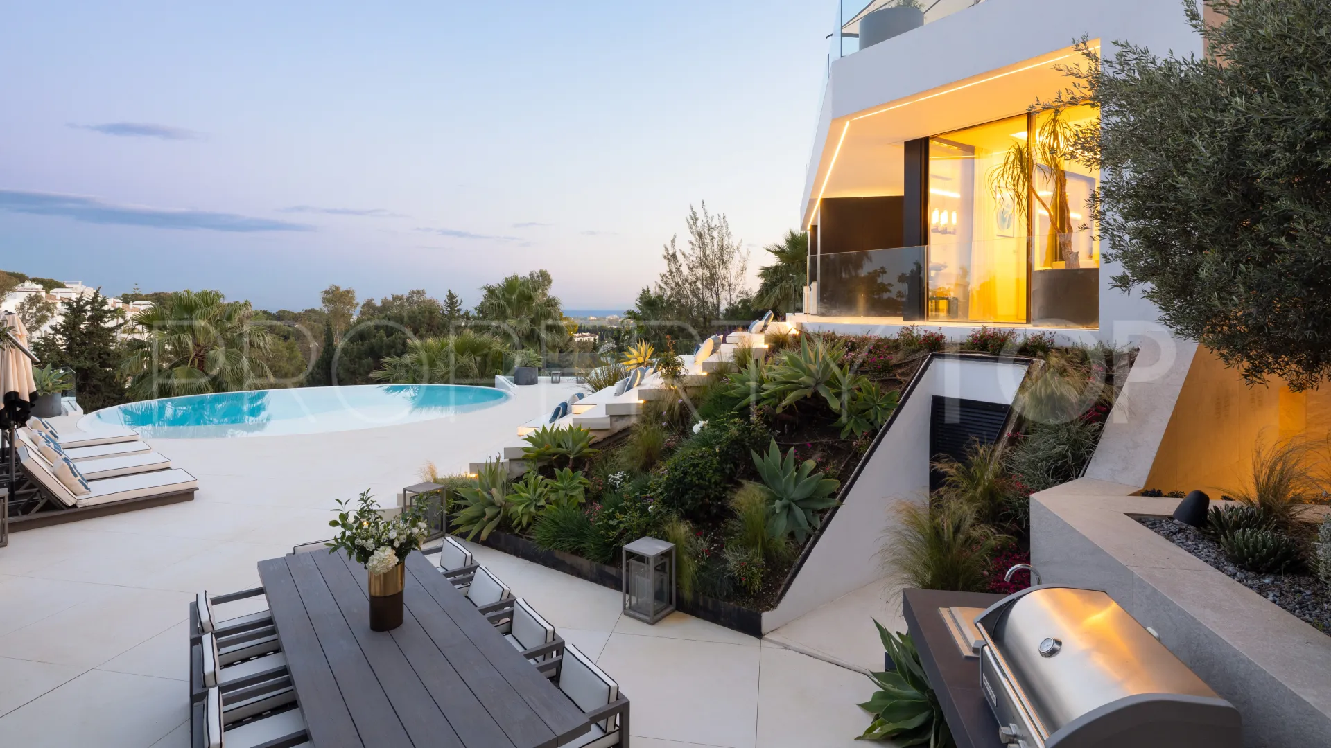 For sale villa in El Herrojo with 5 bedrooms