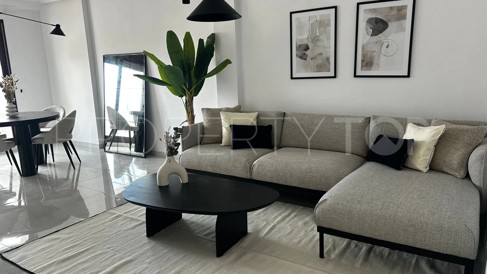 Atico duplex de 2 dormitorios en venta en La Maestranza