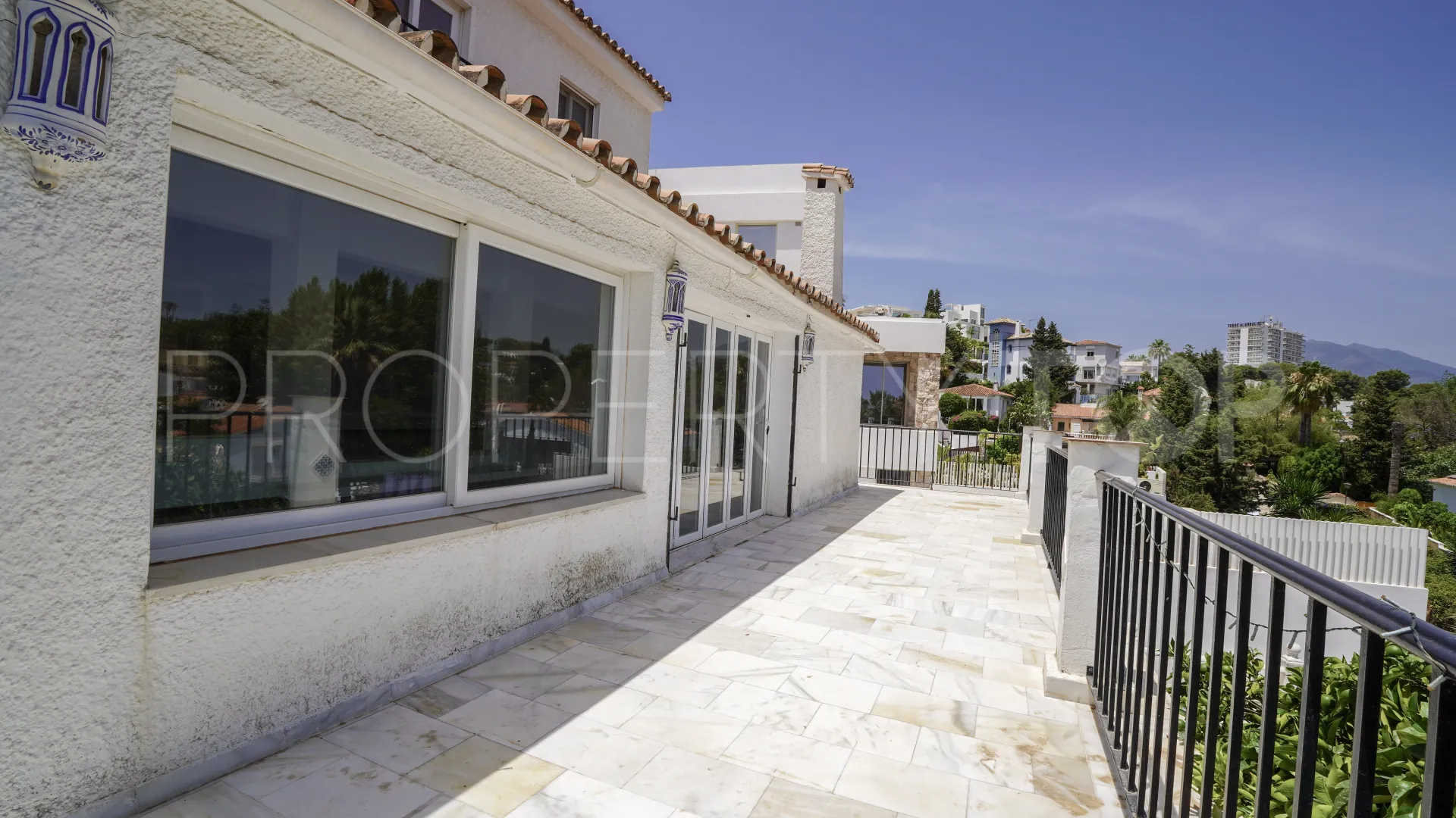 Nueva Andalucia, villa con 4 dormitorios a la venta