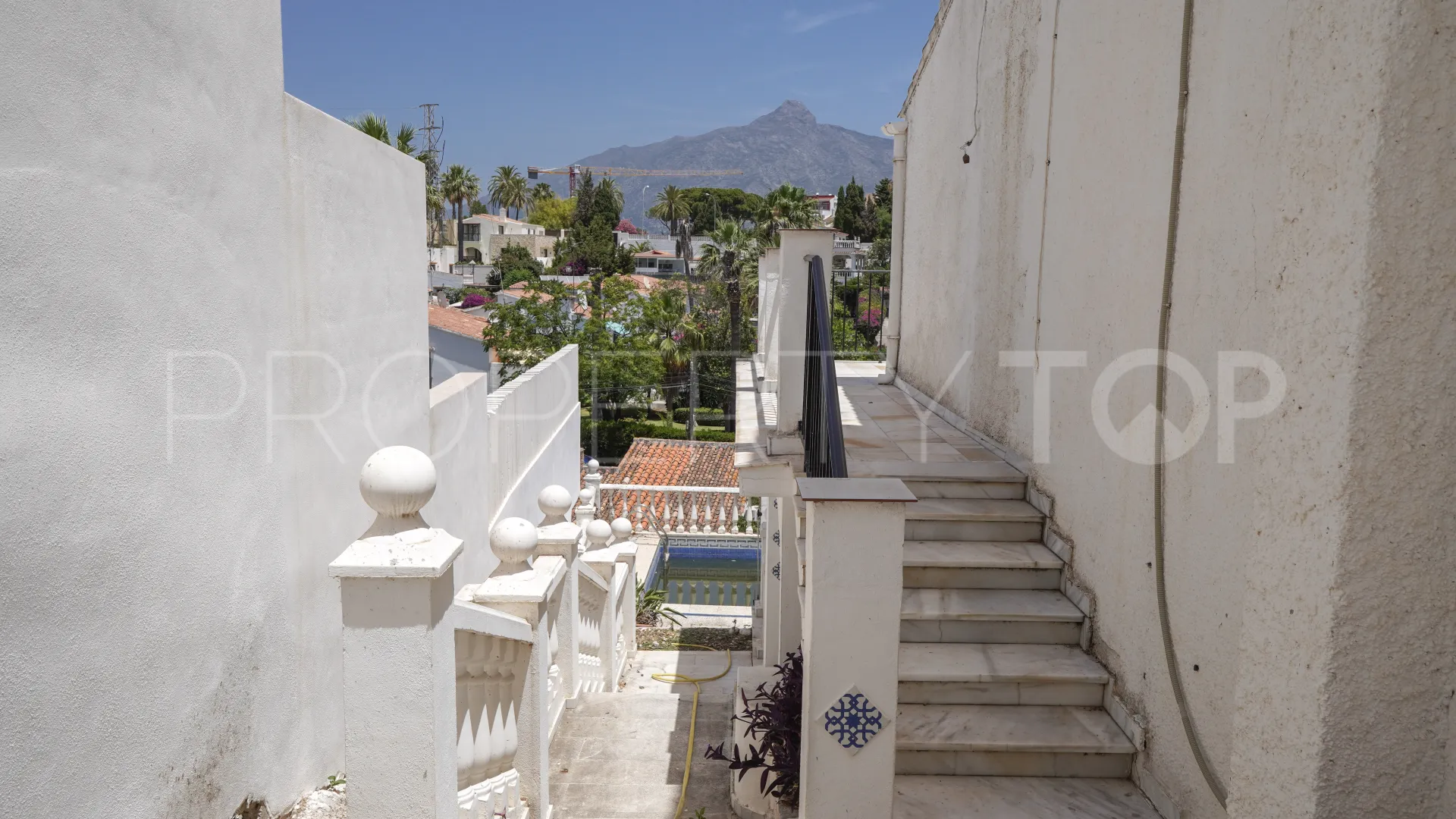 Nueva Andalucia, villa con 4 dormitorios a la venta