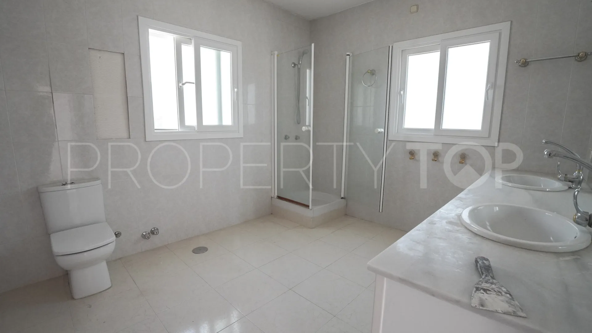 Nueva Andalucia, villa con 4 dormitorios a la venta