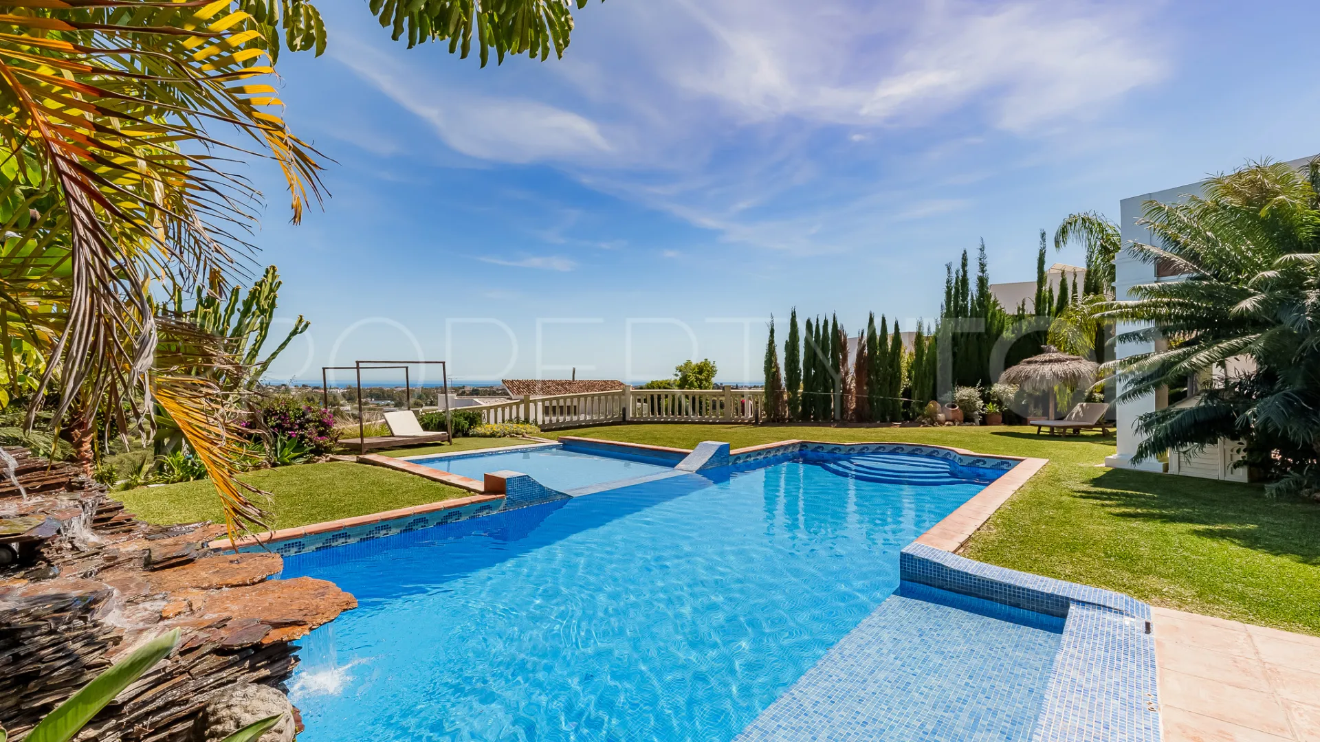 Villa con 5 dormitorios a la venta en Benahavis