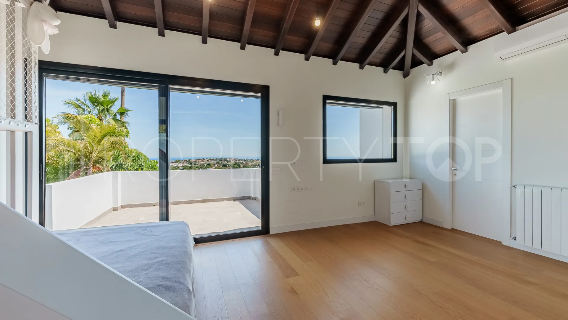 Villa con 5 dormitorios a la venta en Benahavis