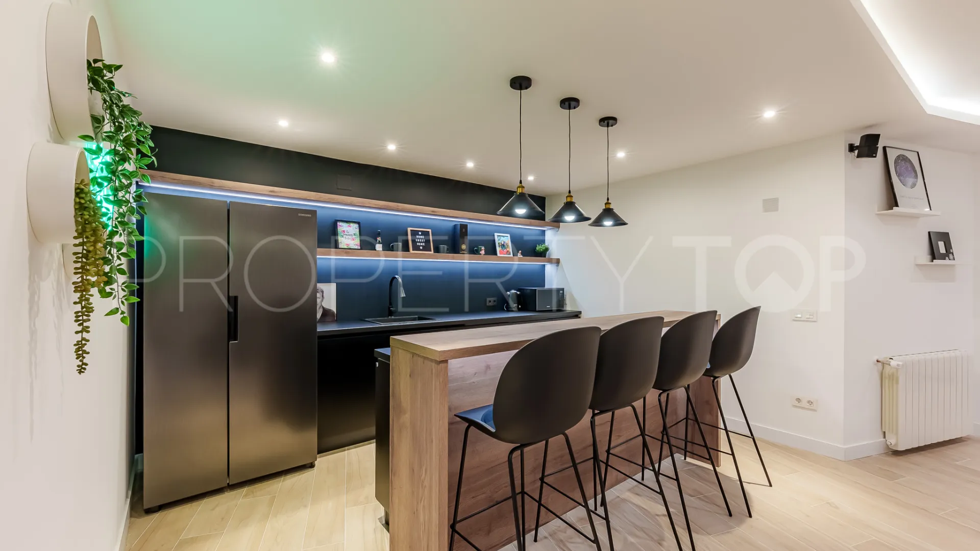 Villa con 5 dormitorios a la venta en Benahavis