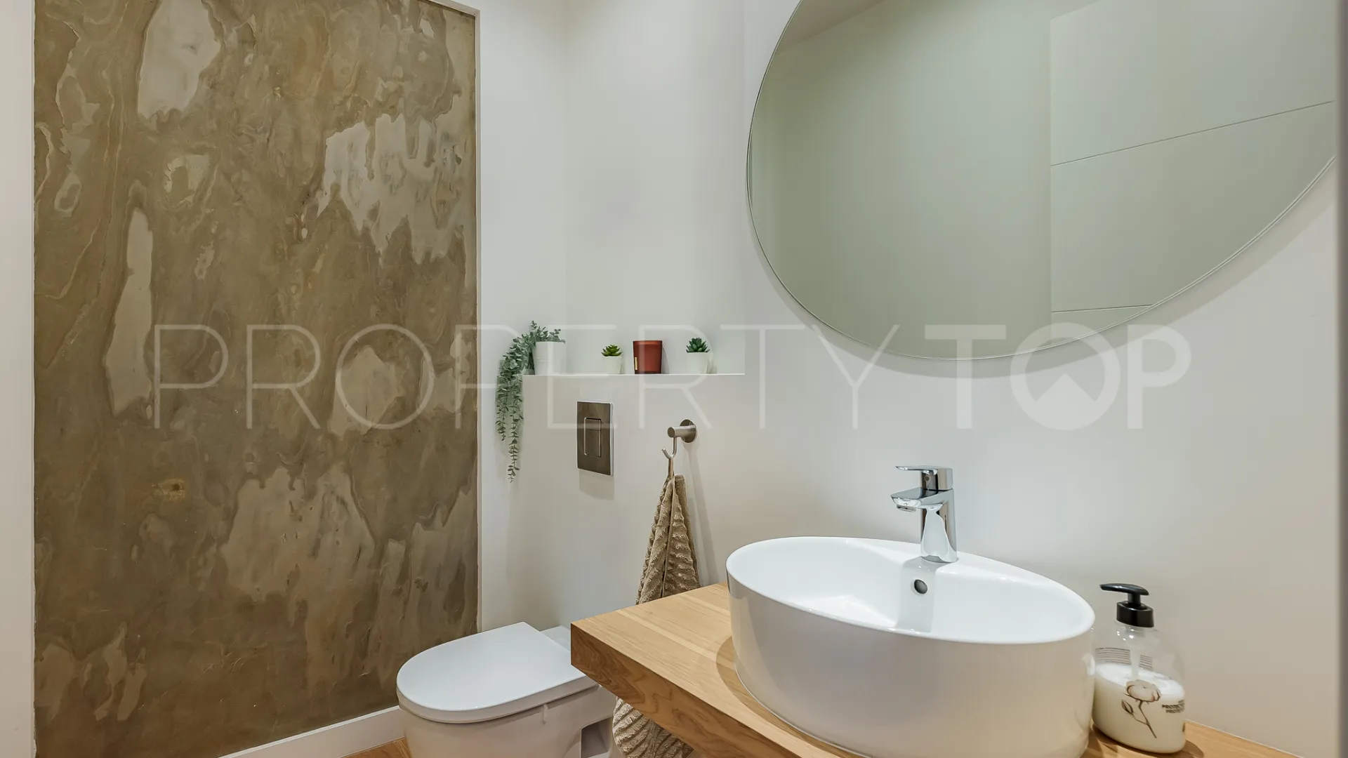 Villa con 5 dormitorios a la venta en Benahavis