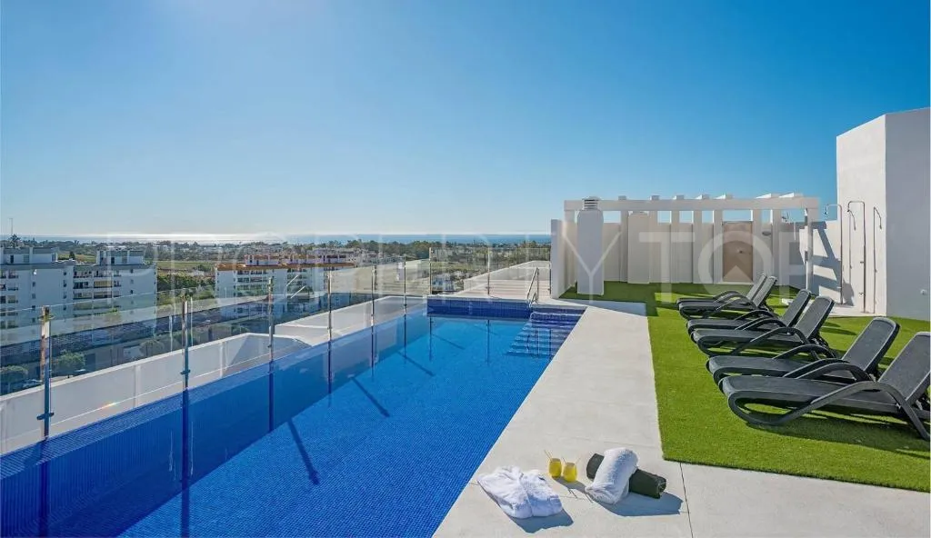 Ático de 2 dormitorios en venta en Nueva Andalucia