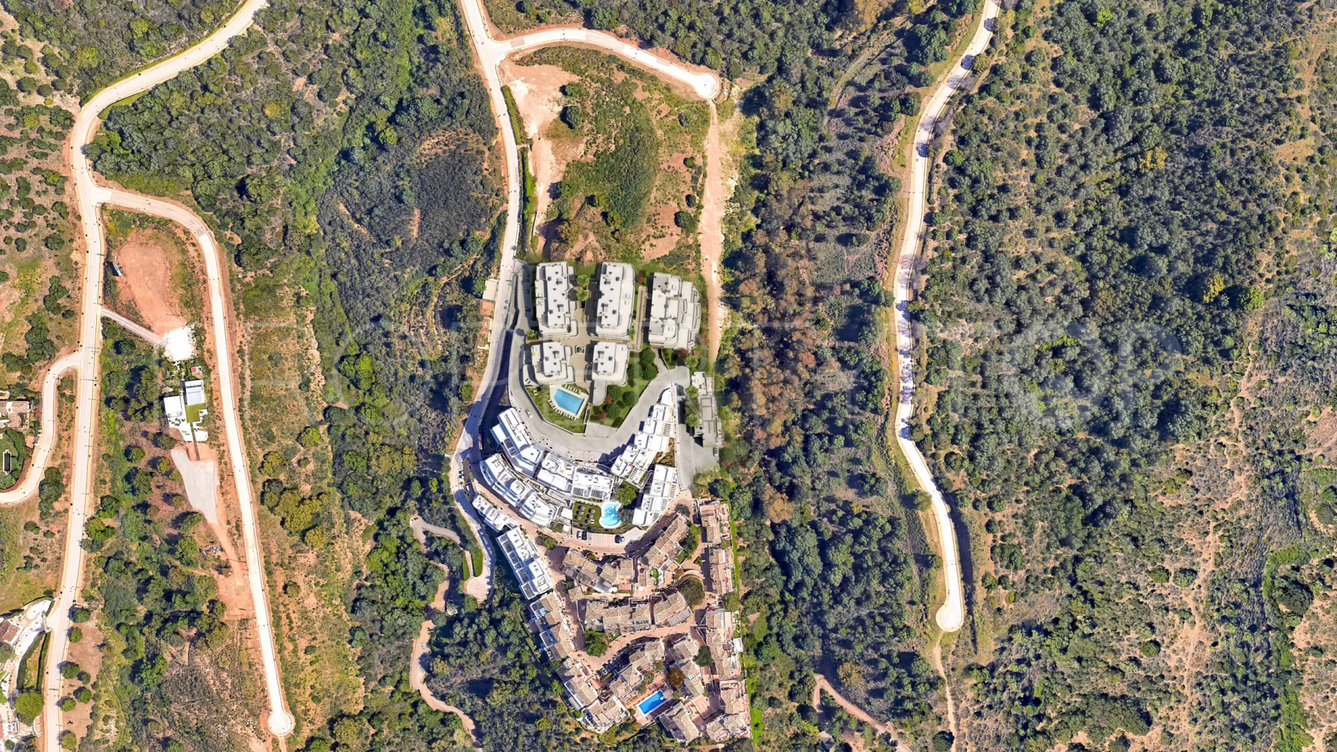 Apartamento planta baja con 2 dormitorios a la venta en Marbella
