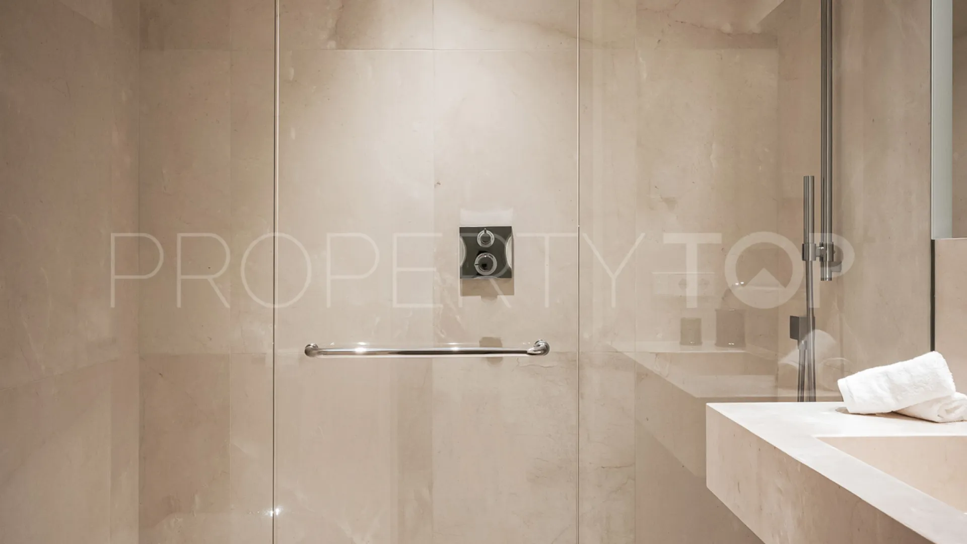 Apartamento en venta en La Quinta de 3 dormitorios