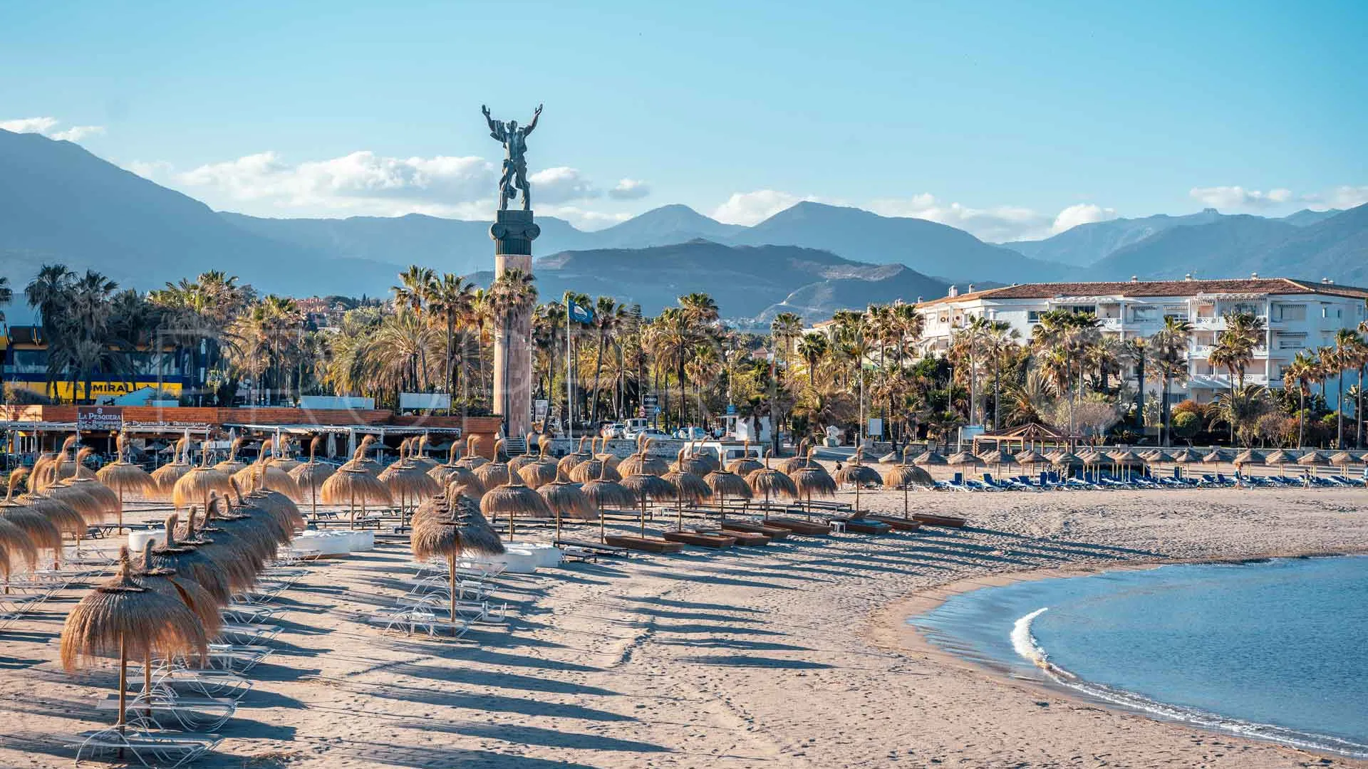 Marbella Golden Mile, villa con 5 dormitorios en venta