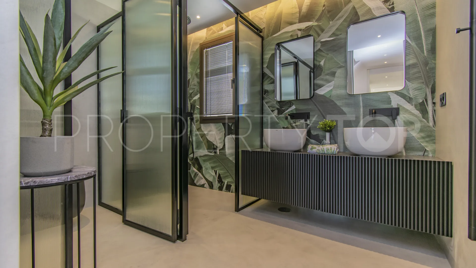 Town house for sale in Marbella Golden Mile with 4 bedrooms